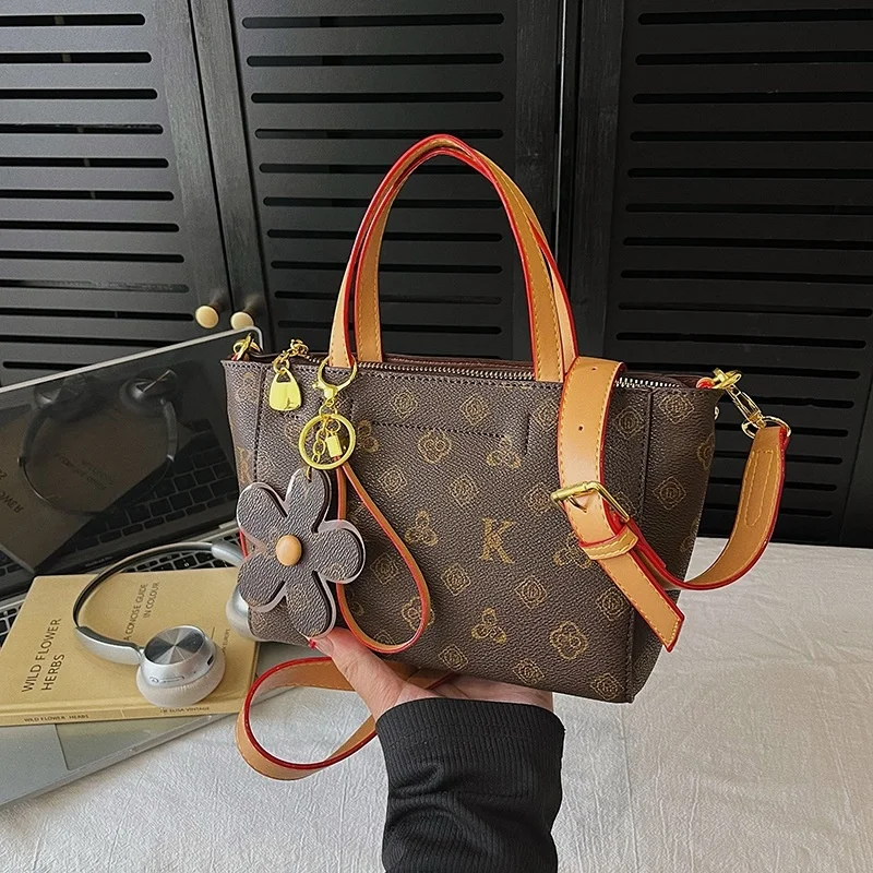 

Классическая однотонная пригородная сумка - роскошная минималистичная сумка через плечо, винтажная кожаная сумка-тоут для женщин, модная повседневная прогулка