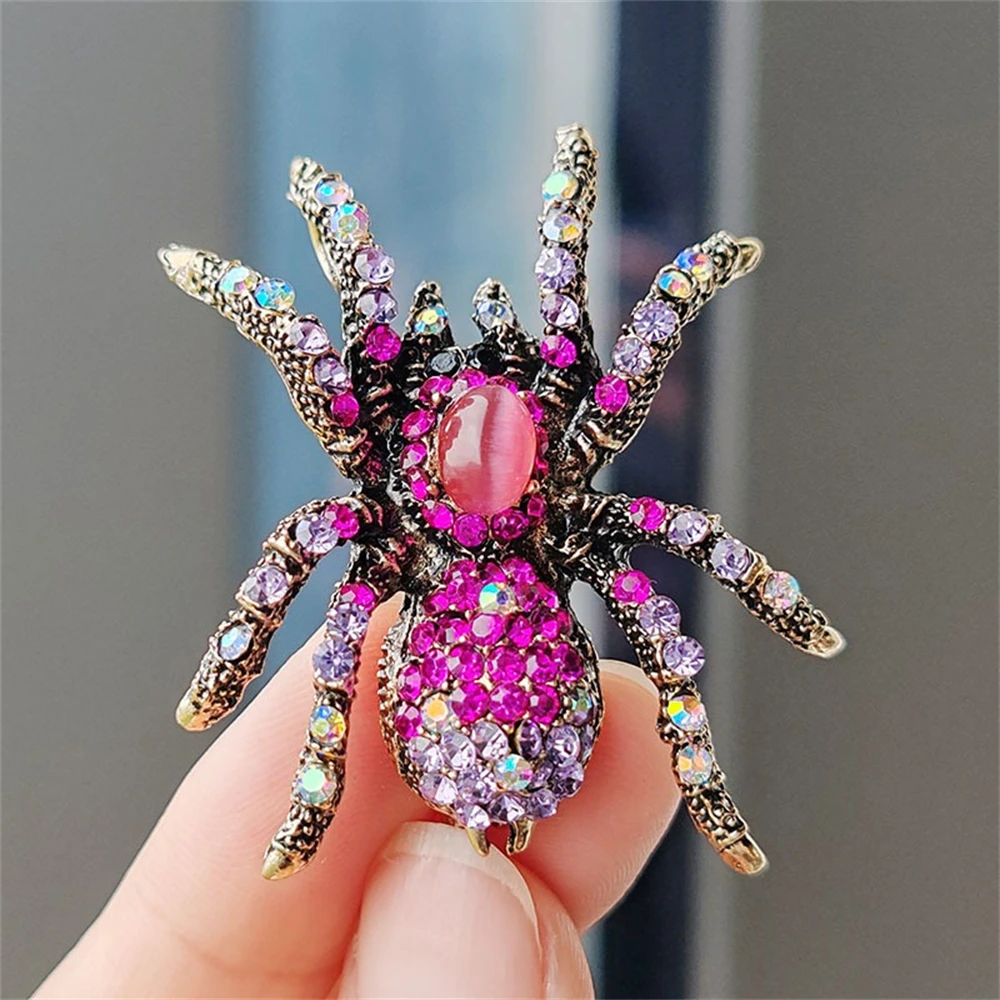2024 Retro Cat's Eye Stone Spider Brooches for Women Luxury Designer Vintage Inset Multicolour Pins for Men Party Brooch Jewelry