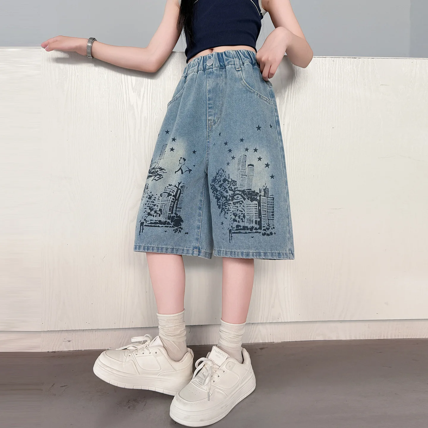 Teenage Girls' American Graffiti Printed Denim Shorts 2026 Summer Fashion New Kids Wide Leg Five-Quarter Pants for 4-14Years