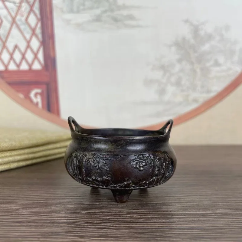 Antique and vintage collectibles, old objects, bronzeware, old incense burner, Xuan De incense burner, household incense burner,
