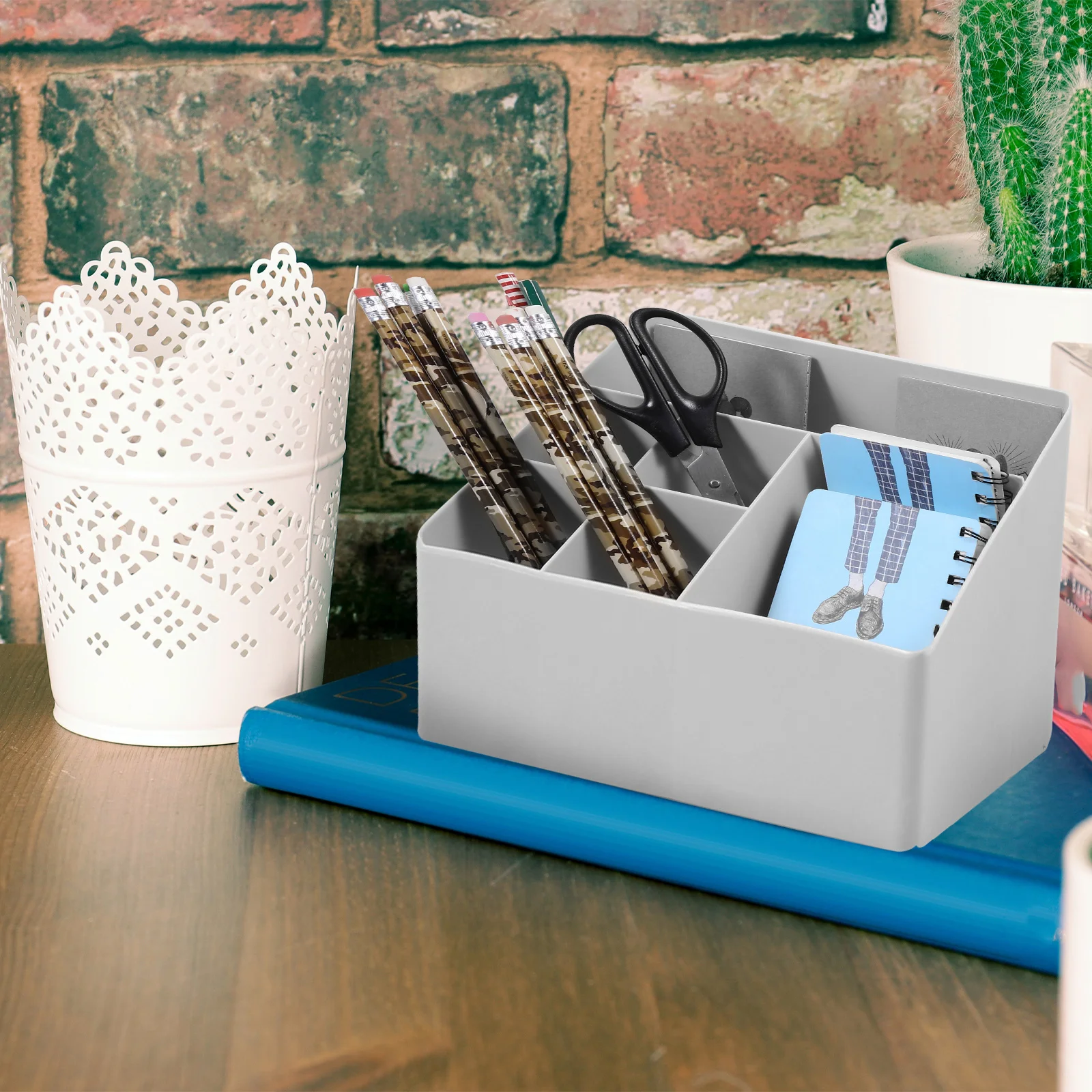 

Brush Organizer Storage Box Heat Resistant Material Desk Table Snack Tea Container Stylish Appearance Smooth Edges Safe