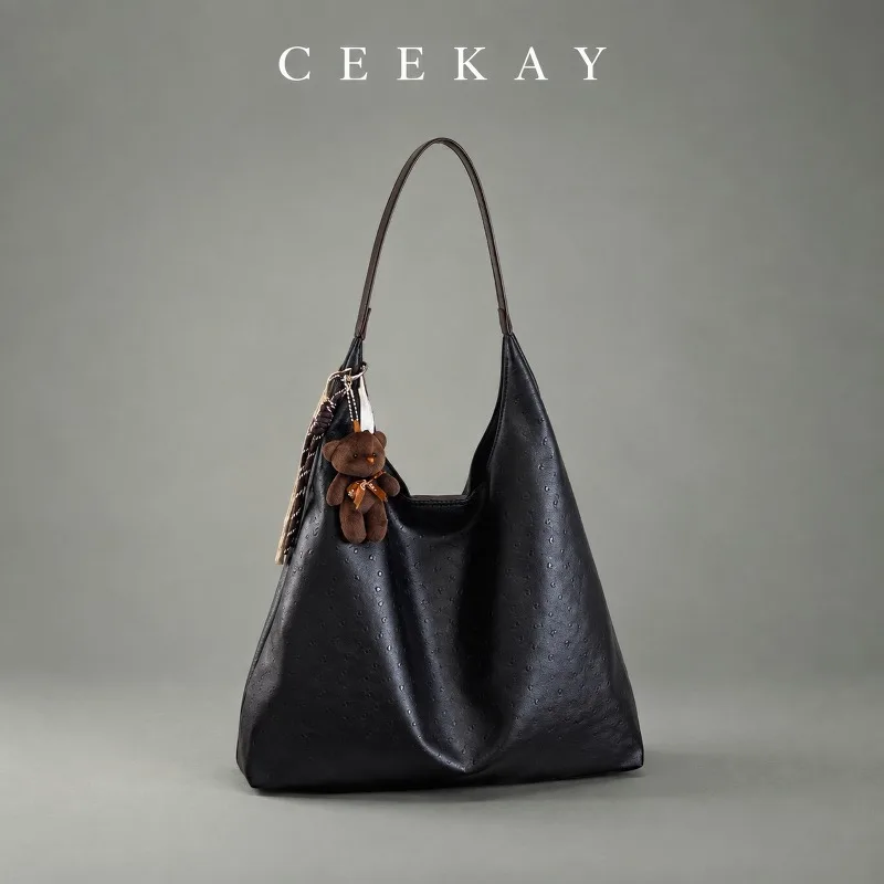 CEEKAY Hobo-Tasche aus Leder mit Bärenanhänger, geflochtenen Details, Tragegriff, vielseitig einsetzbar, ideal für den täglichen Gebrauch, lässig, große Kapazität. – Detail 1