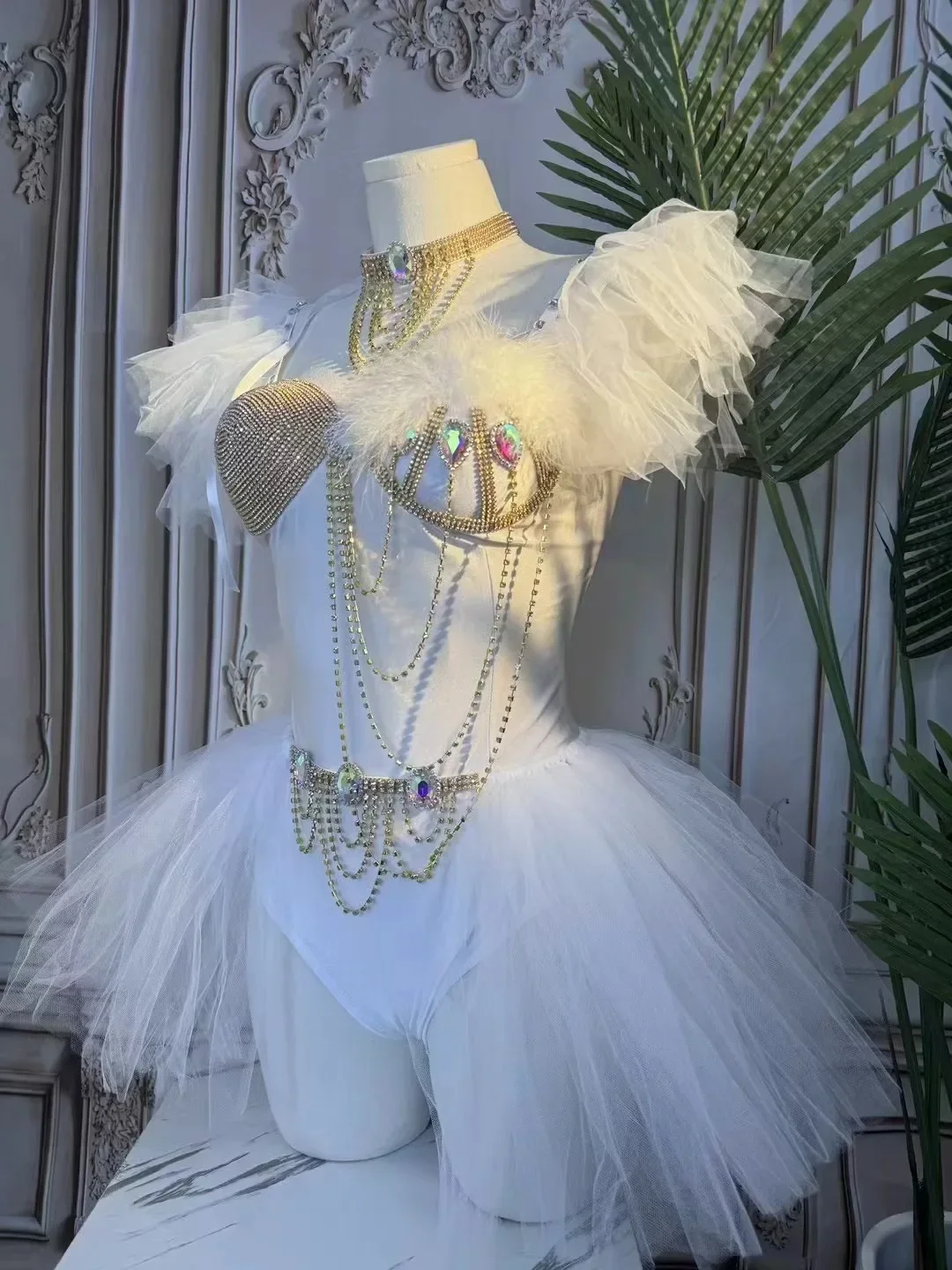 Body de lujo con cadena de diamantes de imitación dorados para mujer, traje Sexy para Bar, club nocturno, cantante, baile, escenario, fiesta, Rave, cumpleaños, graduación