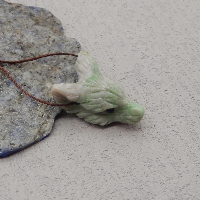 Natural Stone Variscite Wolf Head Pendant Bead,Handcarved Animal Pendant DIY Jewelry Necklace Accessories 25x17x10mm 4g