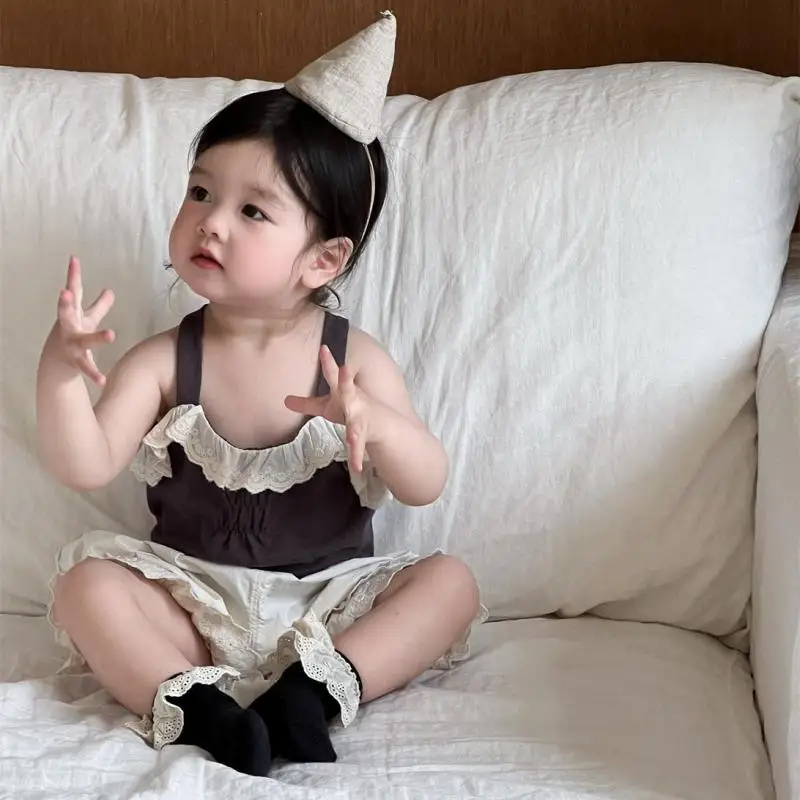 

2025 Summer New Baby Girls Cute Lace Sling Vest Cotton Infant Toddler Sleeveless T Shirts Solid Girls Tops Sling Kids Clothes