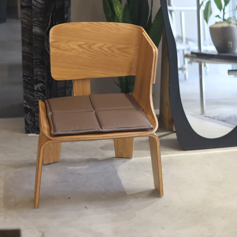 

Designer Dining Chairs Scandinavian Retro Restaurant Seat Cafe Lounge Chairs Hotel Lobby Armchair with Ergonomic Back Support