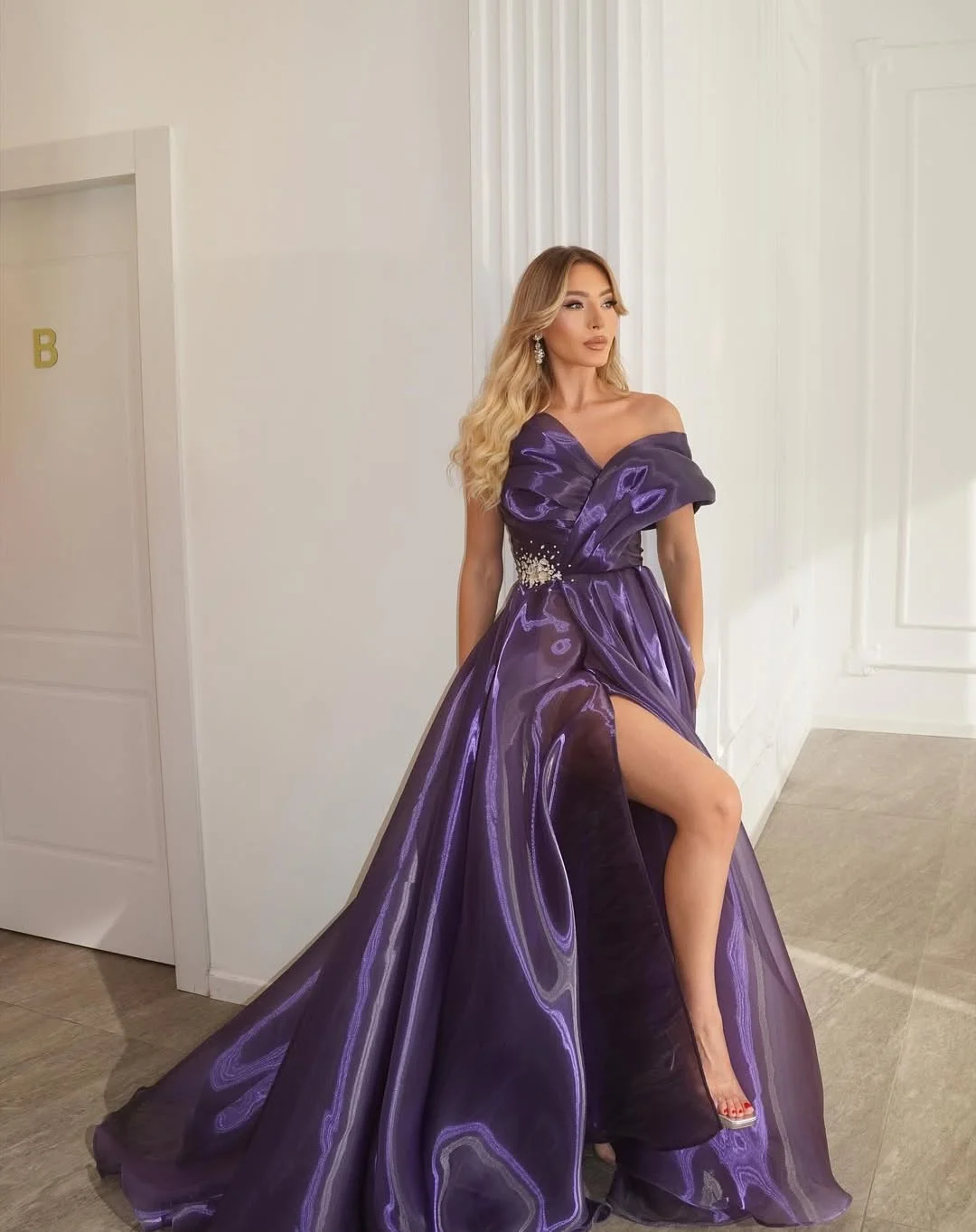 Elegante roxo sem alças uma linha vestido de baile sexy alta divisão brilhante frisado vestidos de noite feminino ocasião formal vestido de festa