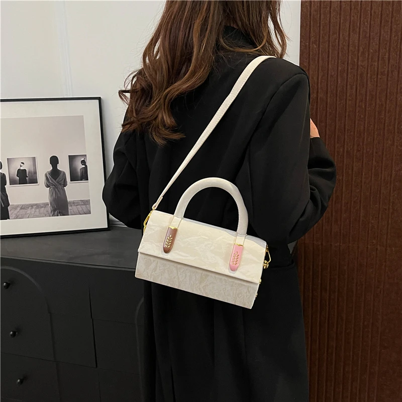 

Дизайнерская сумка через плечо — женская сумка из искусственной кожи со съемной цепочкой и элегантным вечерним образцом