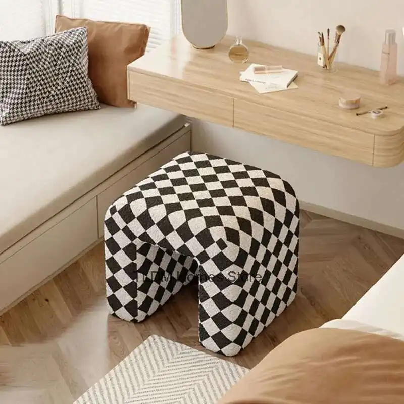 

Designer Fabric Stools Nordic Home Furniture Living Room Sofa Bench Lamb Velvet Ottomans Creative Bedroom Shoe Changing Stools L