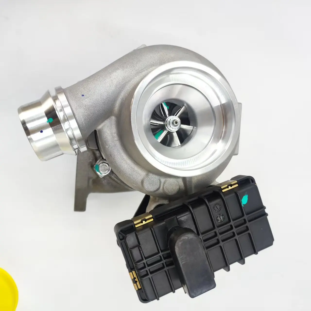 Auto Parts Supercharger 49335-01970 G4D3-6K682-AD