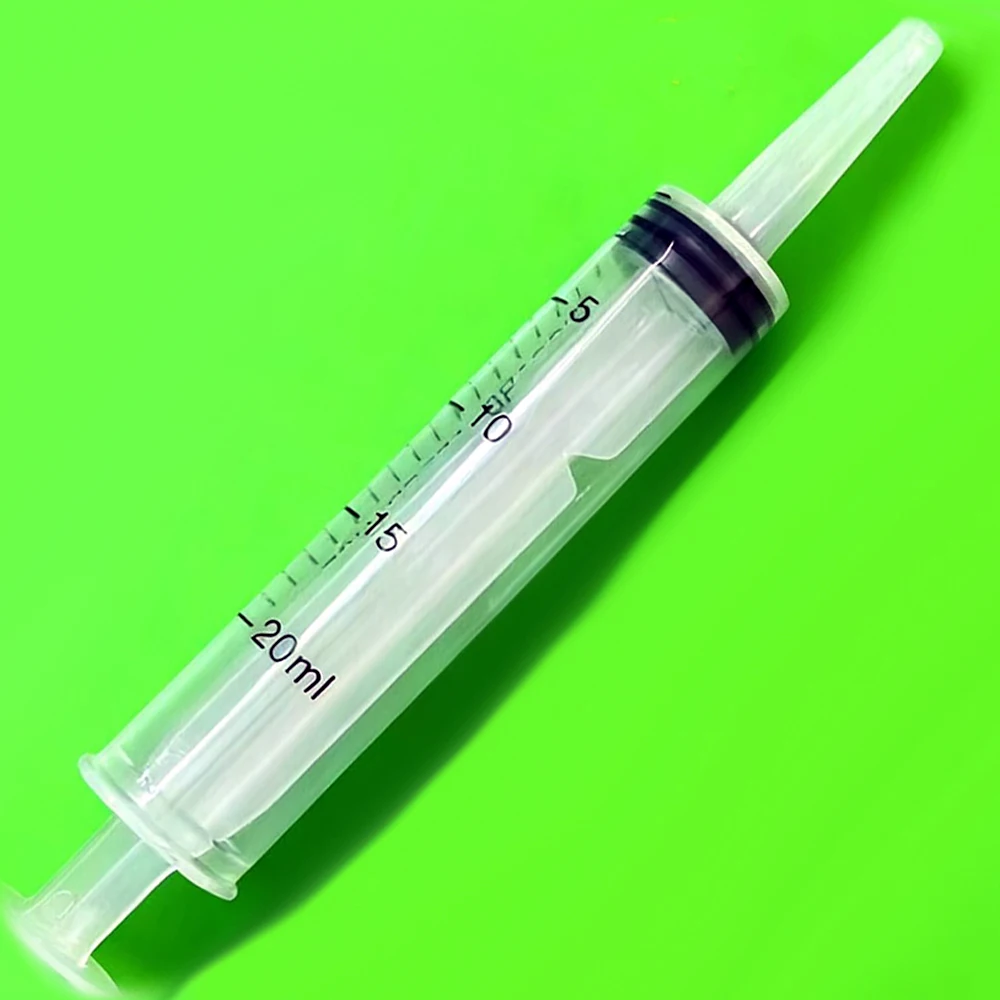 Industriële veterinaire kunststofspuiten met capaciteiten van 1000ml, 550ml, 350ml, 200ml, 100ml, 60ml, 20ml, 10ml, enz. Geschikt voor laboratoriumdosering, industriële voeding, voeding van