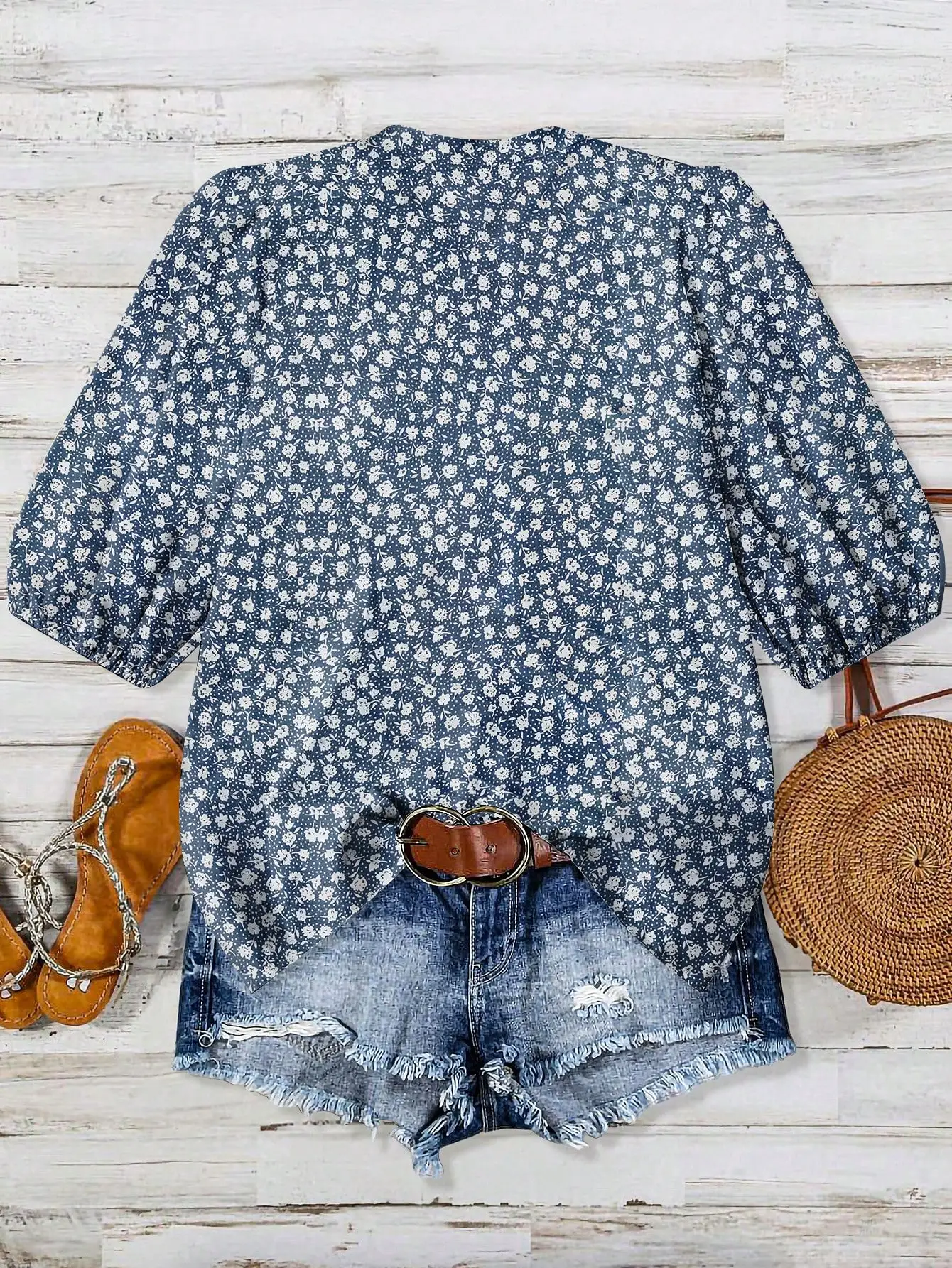 

Plus Size Women V-Neck Floral Print Blouse Summer Loose Fit