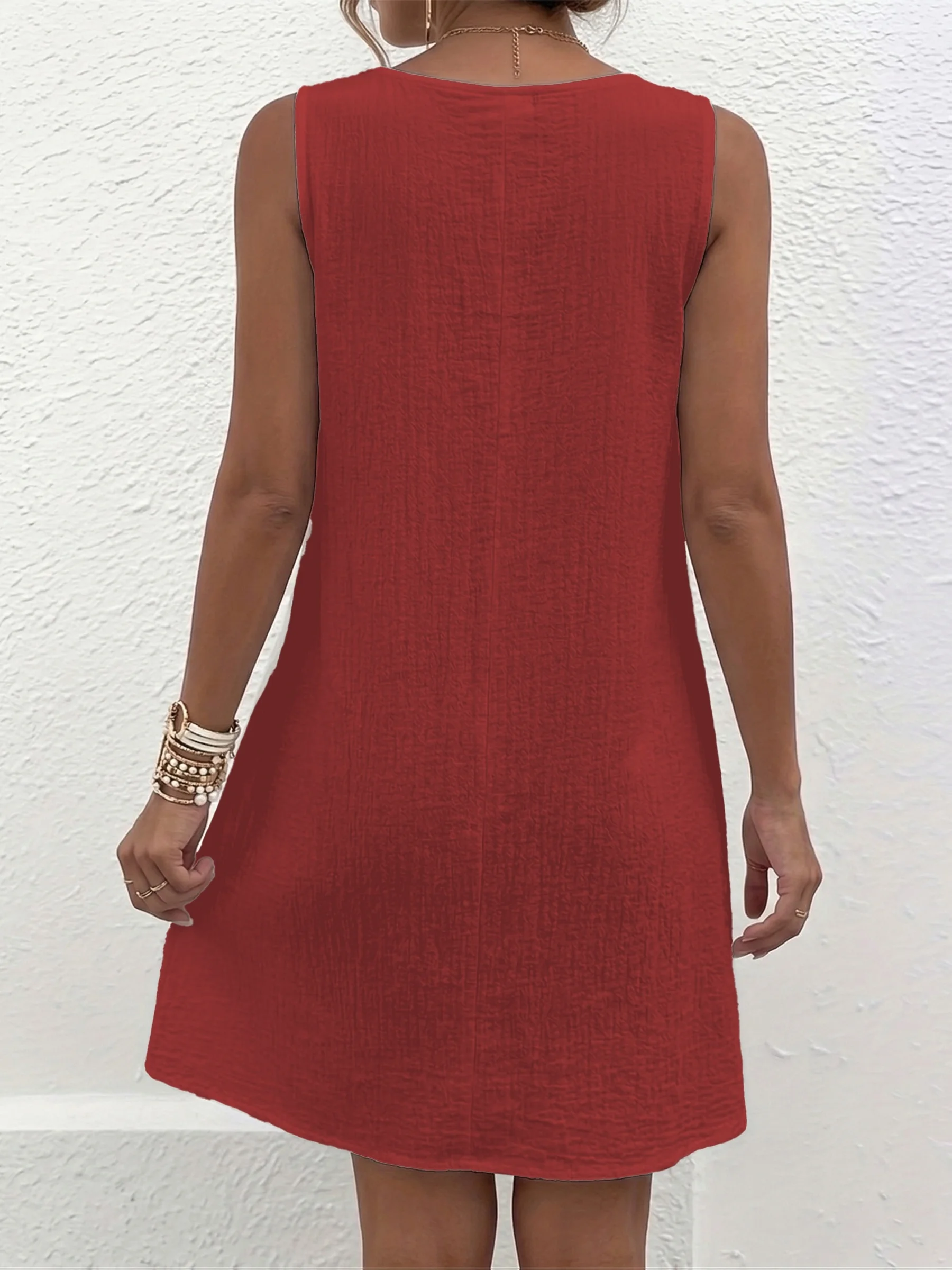 Ärmelloses Freizeitkleid in Übergröße mit Knopfdetails für mühelosen Stil und Komfort – Detail 8