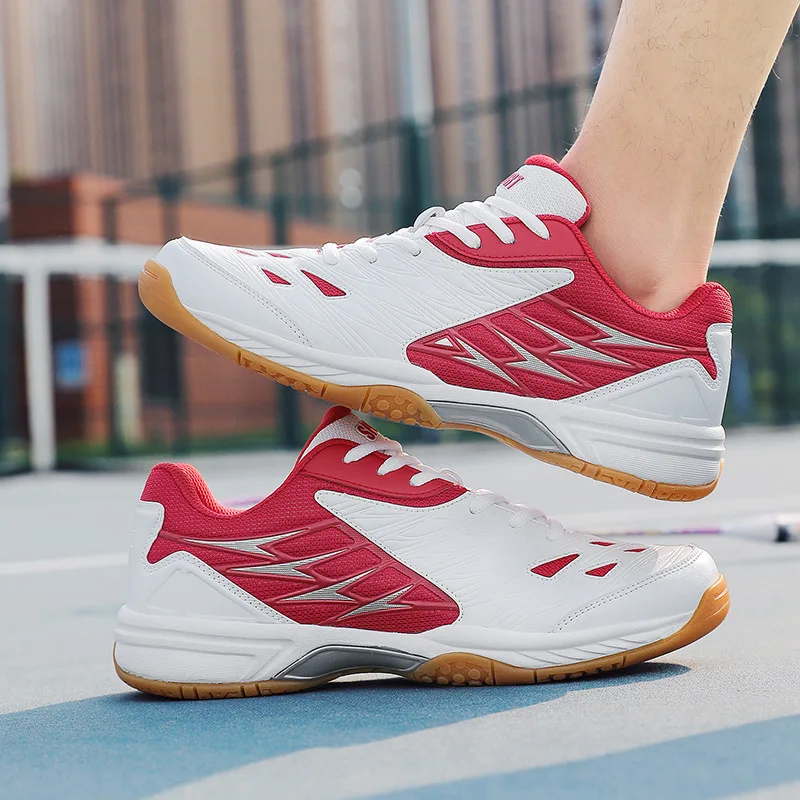 Nova chegada tamanho grande 48 47 sapatos de badminton das mulheres dos homens tênis de vôlei com sola placa carbono leve tênis mesa