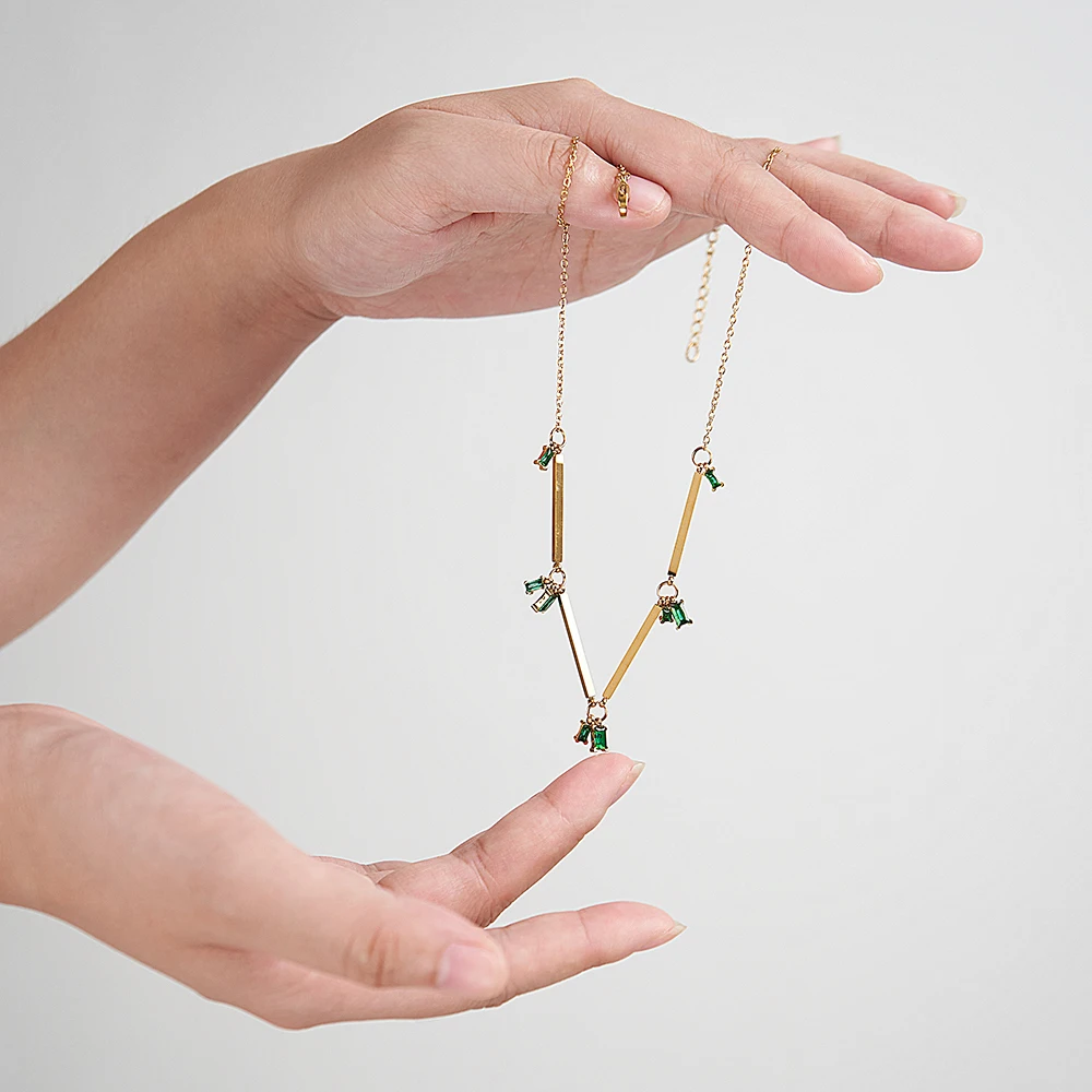 

ENFASHION Square Green Ziron Pendant Necklace For Women Para Mujer Jewelry 18K Plated Gold Color Necklaces Trendy Office P233391