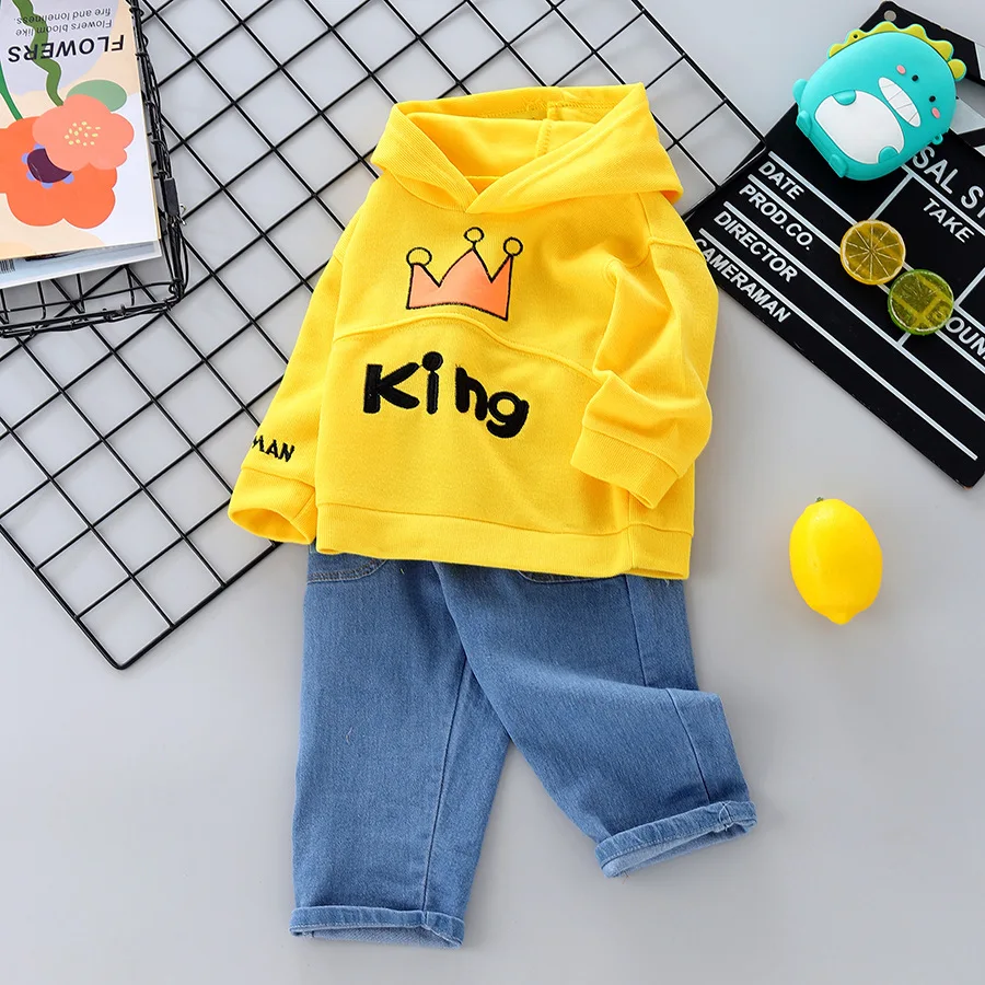 Kleinkind Jungen 2-teiliges Outfit Krone König Buchstaben-Print Kapuzenpullover Roll-Up-Ärmel Denim Jeans Kinder Frühling Freizeitkleidung Set – Detail 2