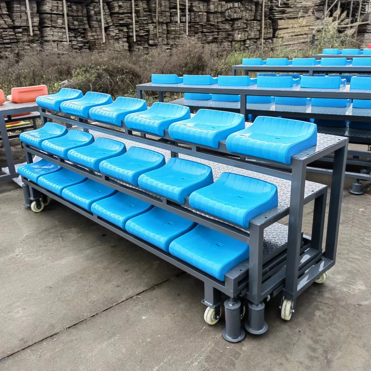 

Essential Sports Court Equipment Soft Grandstand Audience Seats for Soccer Pitch & Football Substitute Sports for Stadium Use