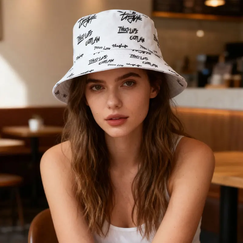 Wende-Fischerhut mit Buchstabendruck, stilvoll und vielseitig für Männer und Frauen