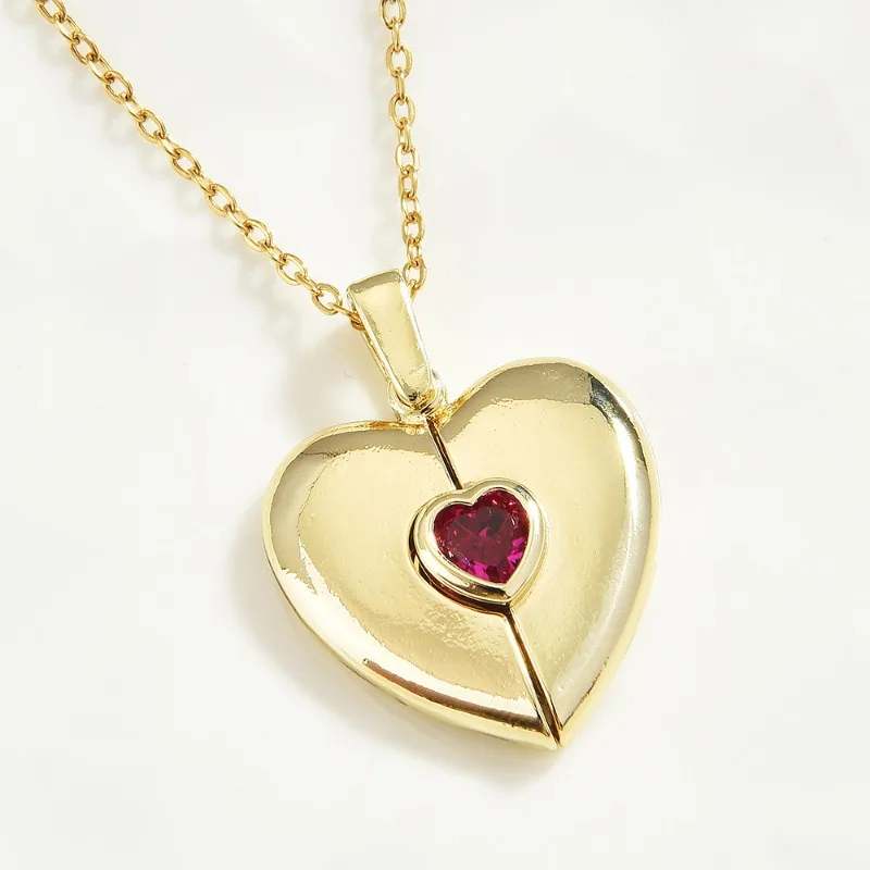 

Fashion clothing necklaces, openable heart-shaped necklace accessories, openable heart-shaped gemstone necklaces