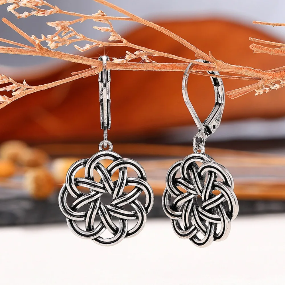 Retro Celtic Knot Leverback Hoop Earrings Ancient Silver Oxidized Round Knot Dangle Earrings for Women Classic Ethnic Jewelry