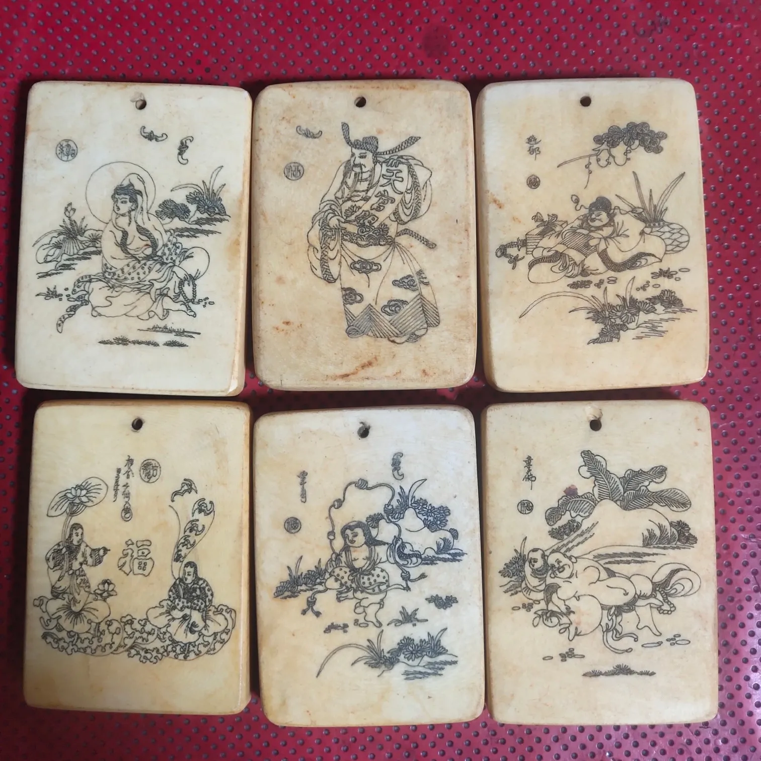 China collects pure natural amulet brands.