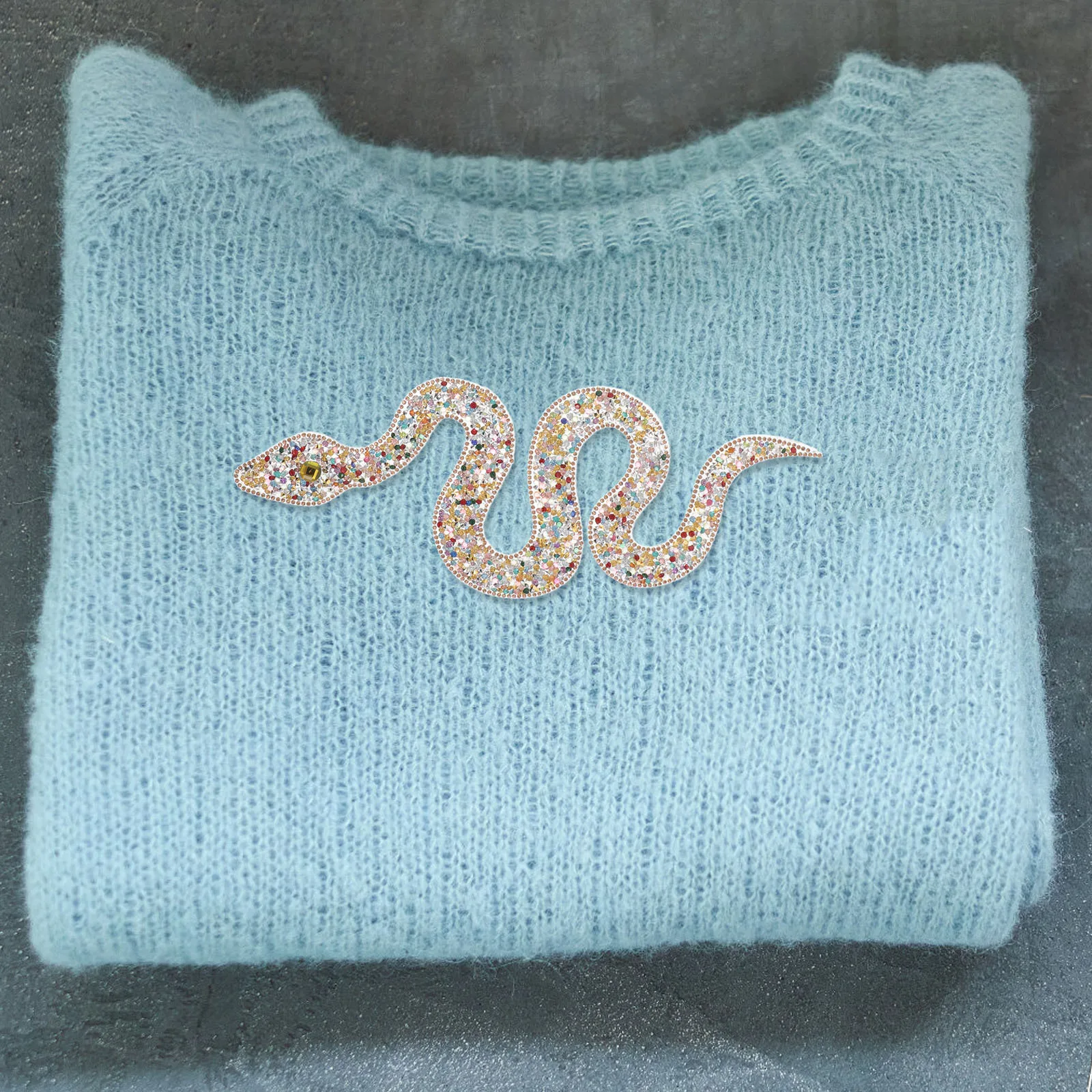 

2Pcs Snake Rhinestone Applique Iron on Patch Decorative for Clothes Shoes Hats Bags DIY Clothing Accessories Sparkling