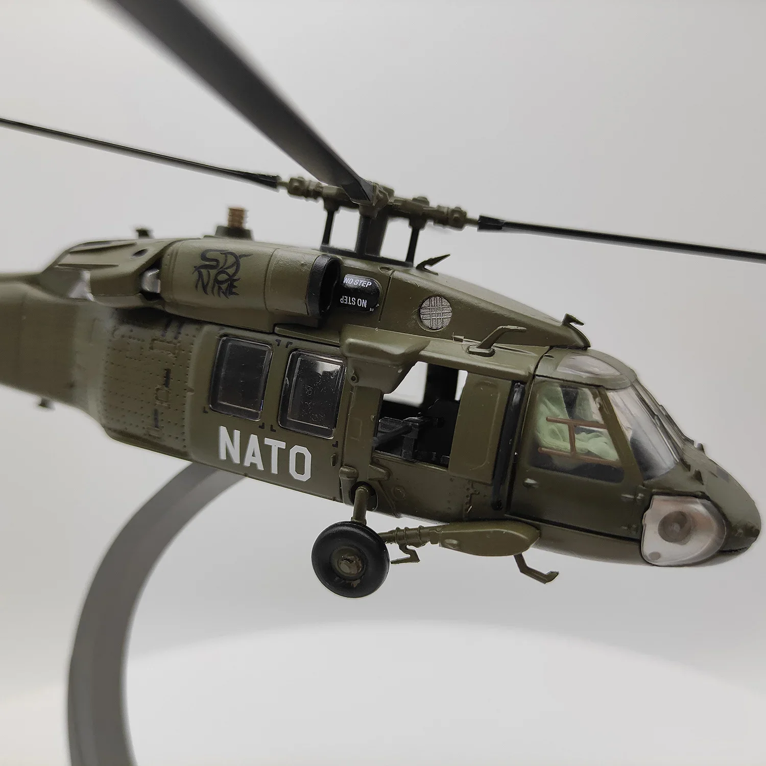 Diecast 1:72 Scale UH-60 Helicopter American Alloy Aircraft Military Model Collection Toy Gift Display Ornament