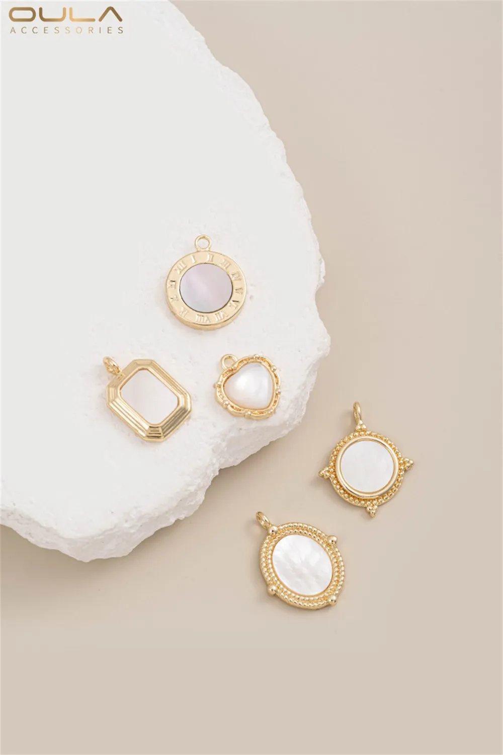 1PCS Diy14K Gold-encrusted Necklace Pendant in The Shape of A Natural Mirror Shell Frame Collarbone Chain Pendant