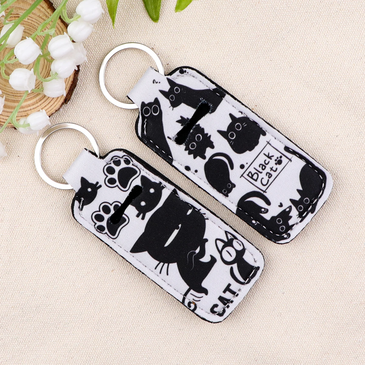 

Funny Cartoon Black Cat Clip on Lipstick Holder Keychain Women Keyring Trendy Lip Balm KeyChain Bag Charms Travel Accessories