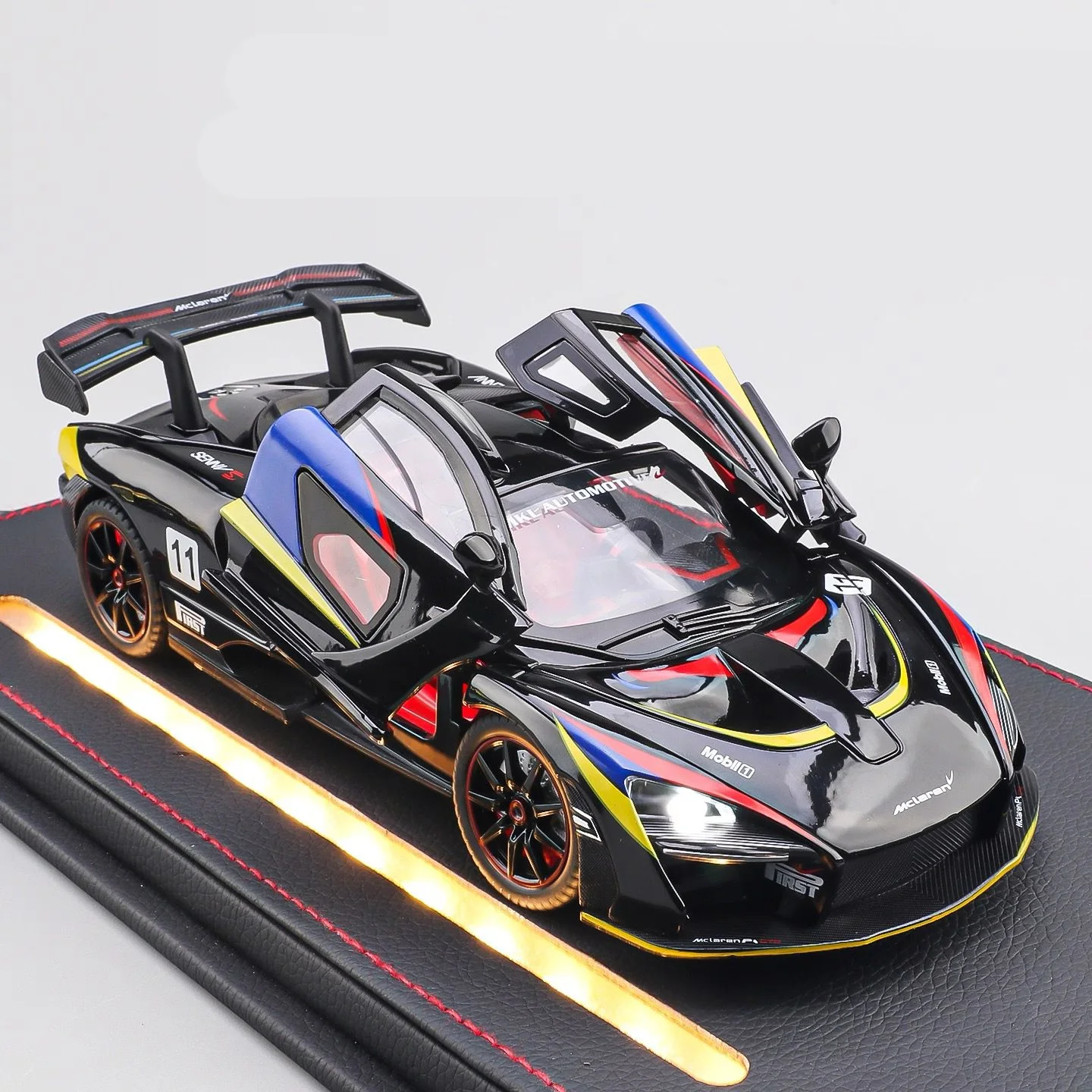 

1/24 Senna Track Version Alloy Sports Car Model Diecast Metal Racing Vehicles Car Model Simulation Sound and Light Kids Toy Gift