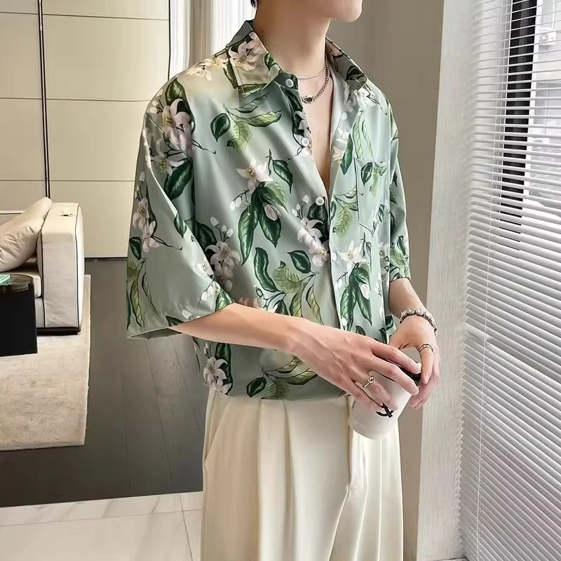 

Hawaii Flower Shirt Loose Fit Short Sleeve Ice Silk Thin Outerwear for Men And Women Summer Beach Vacation Casual Shirt