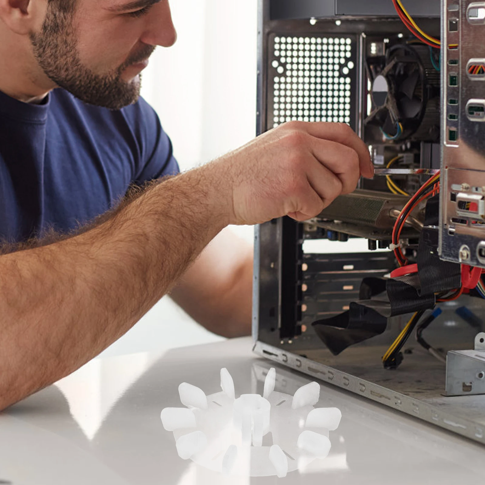 

Durable Plastic Blades Radiator Locking Design Retractable Hole Efficient Desktop Replacement Cooling Radiator Accessories