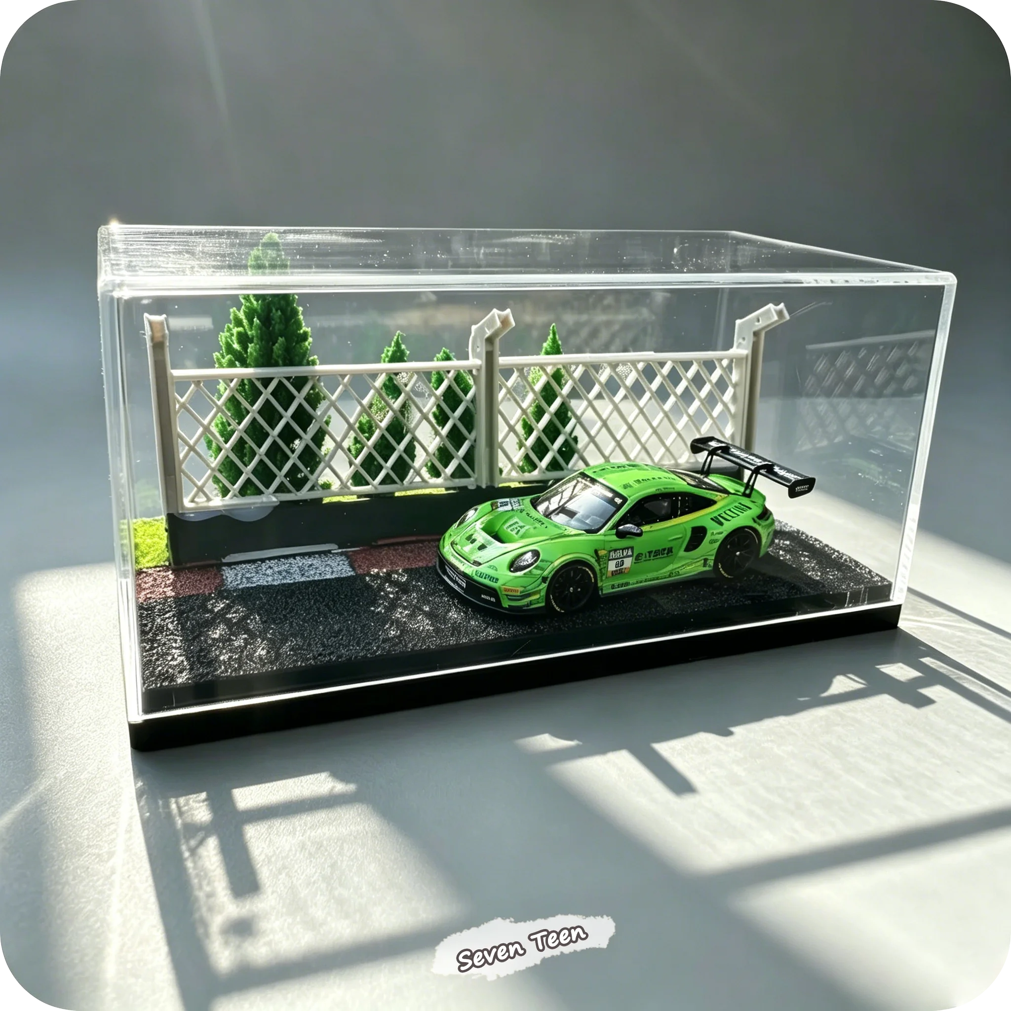 1:64 Track Scene Mini Scale Car Model Acrylic Display Box Male Collection Gift Home Decoration Desktop Display Box