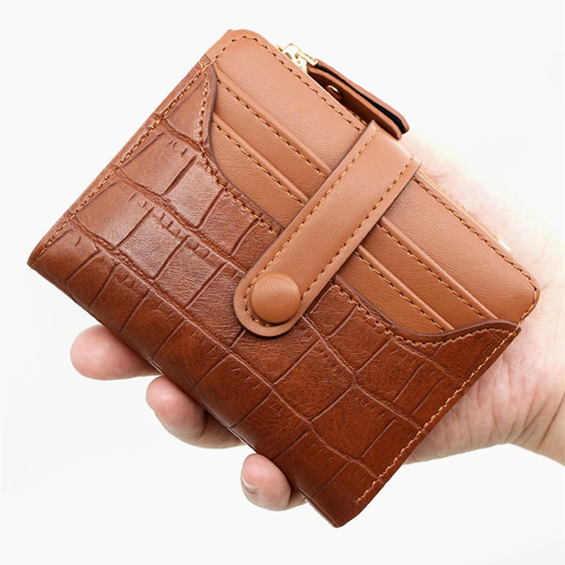 

Short Purse Clasp Close Anti Stolen Faux Crocodile Leather For Men Woman Pocket Bag Big Capacity Card Holder Fastener Wallet