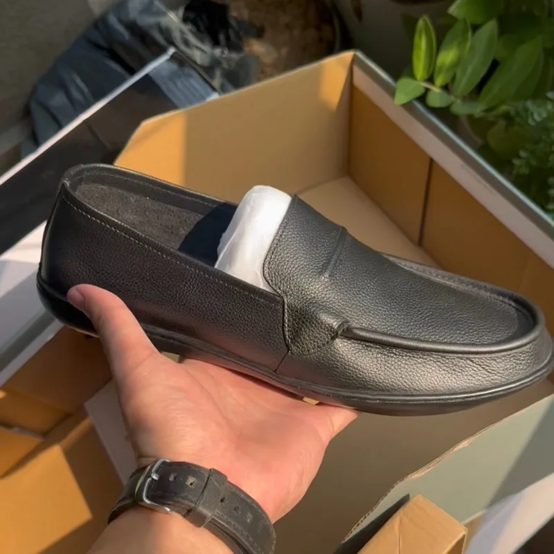 Top Layer Cowhide Leather Shoes Men's Retro Genuine Leather Casual Leather Shoes Comfortable Driving Shoes Soft Soled Loafers