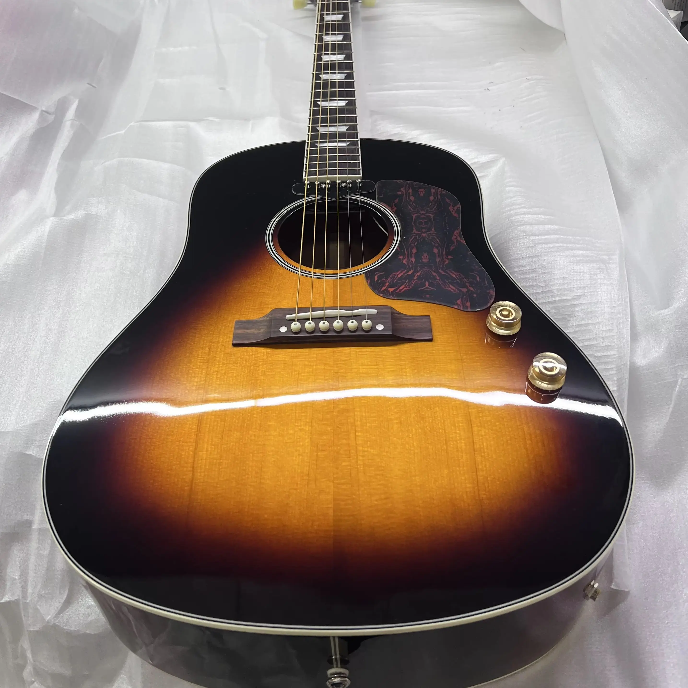 Hot Selling Sunset Color J160 with EQ Acoustic Guitar, 6-string Spruce Top Suitable for Music Festival Performances