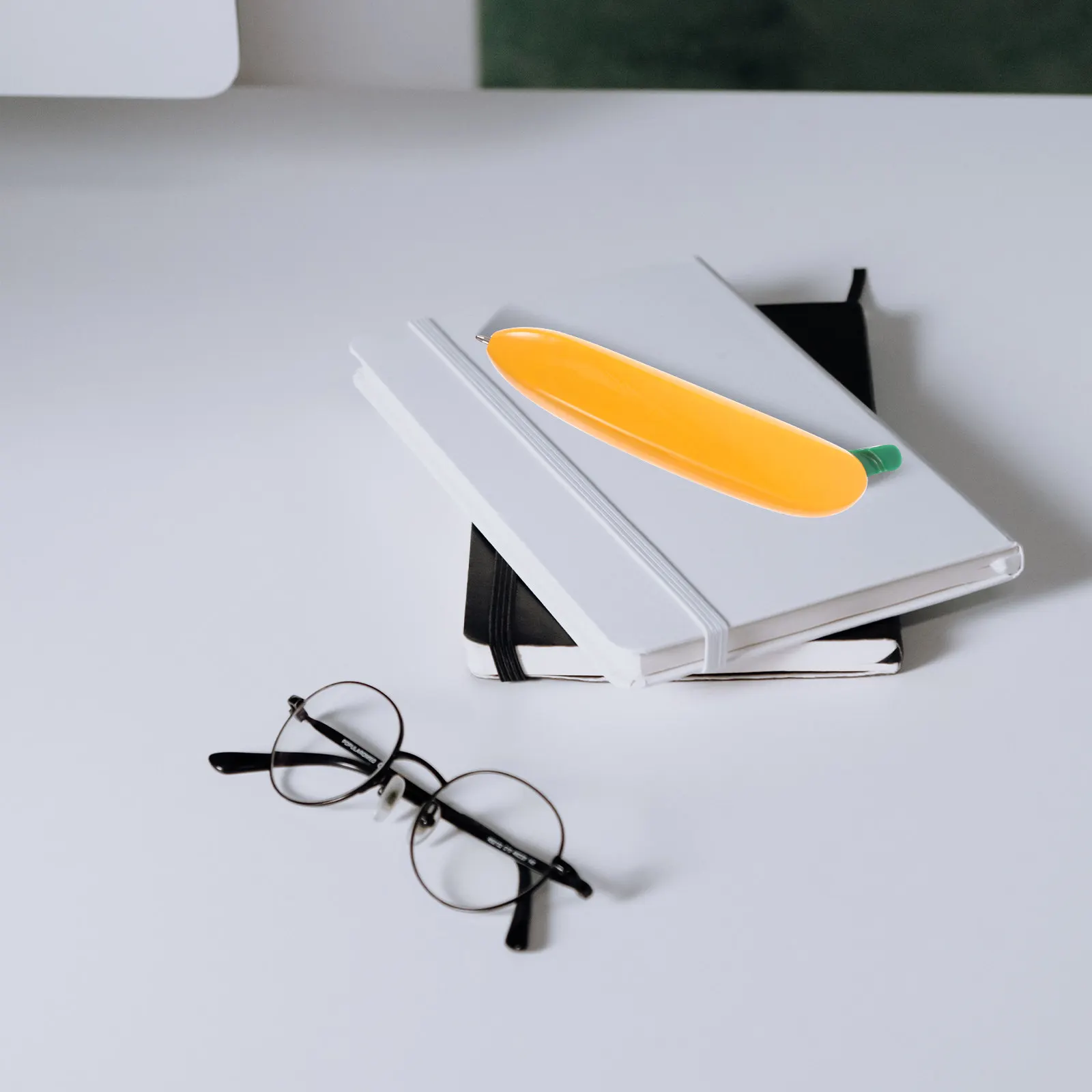 

12Pcs Banana Ballpoint Pens Creative Unique Design Lightweight Portable Interesting Writing Pens Kids Students Accessories