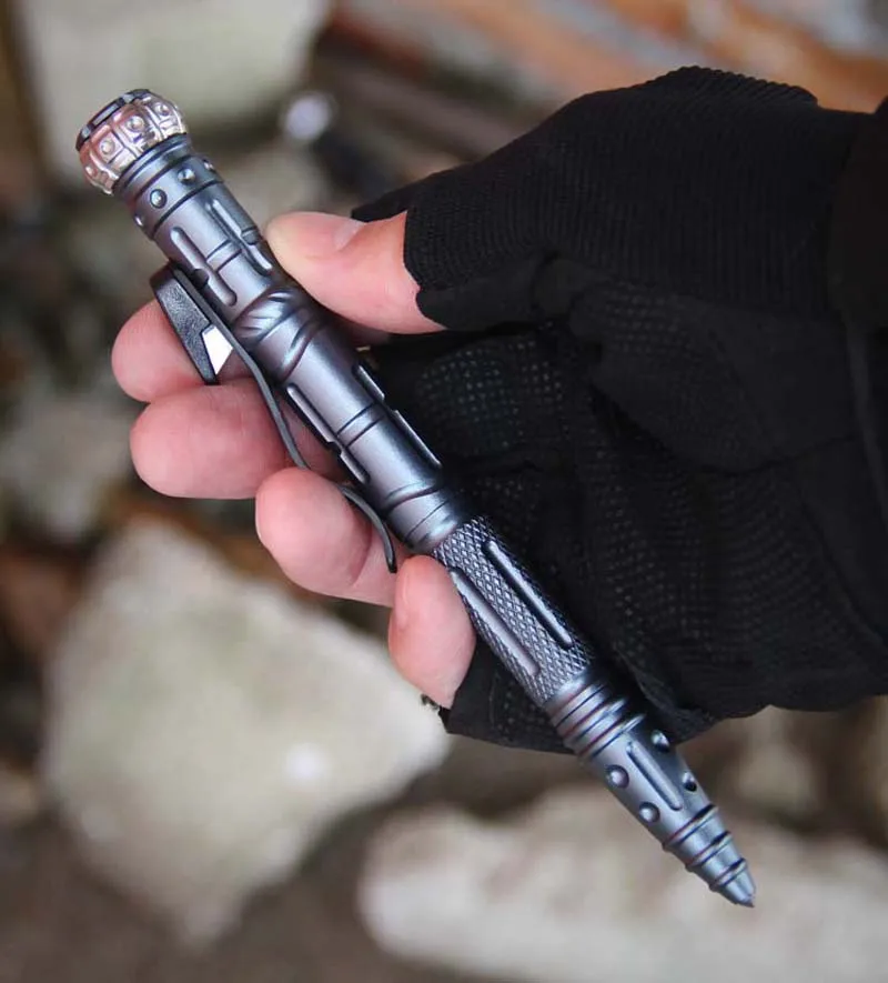 Tactical Pen Self Defense Pen Multi-tool Pen Flashlight Matel Pen Men Women Gear EDC Spinning decompression pen with screwdriver