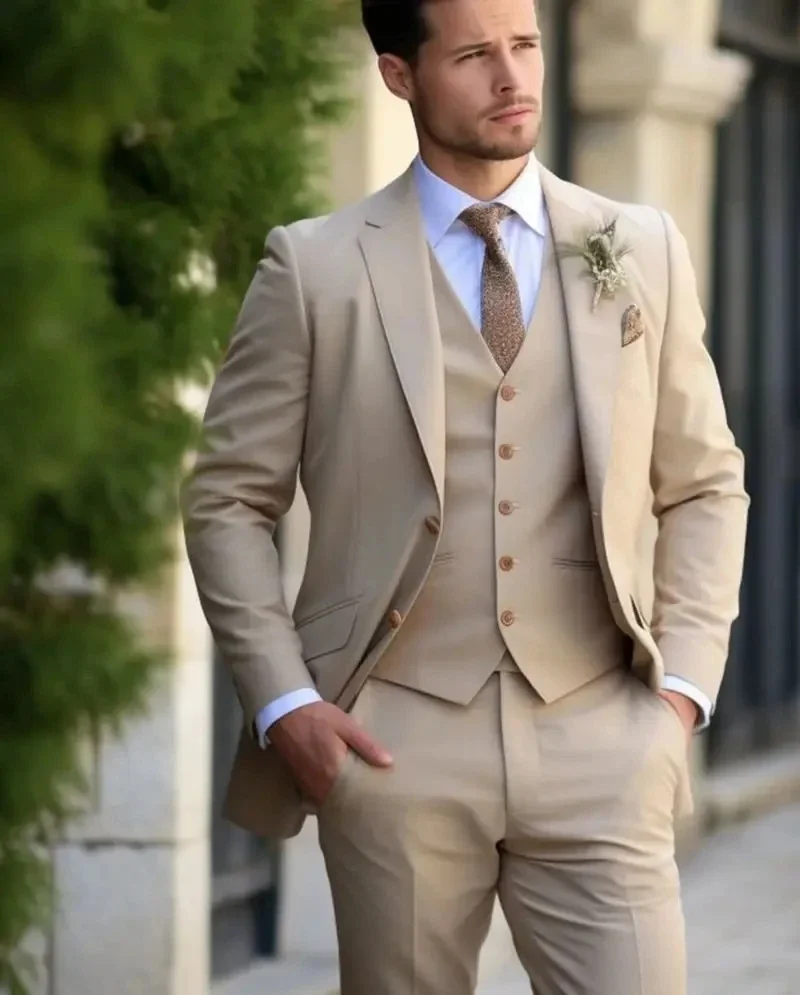 

Champagne mens Tuxedo Wedding Suits For Men Bespoke Groom Wear Formal Fashion Men Suit Prom Party Blazer+Pants+Vest