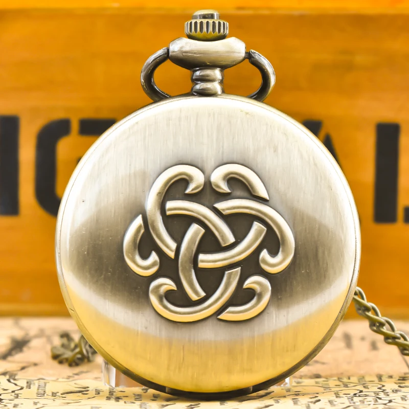 Retro Bronze Steampunk Flip-Top นักเรียนชายและหญิงของขวัญสร้อยคอควอตซ์ Celtic Knot นาฬิกาพ็อกเก็ตที่ระลึก