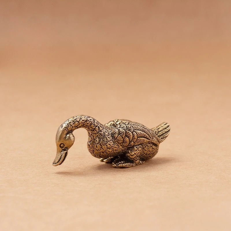 1 PC Patina Micro Carving Brass Duck Small Ornament Antique Brass Solid Animal Decor Tea Pet Antique Copper Ware Home Decoration