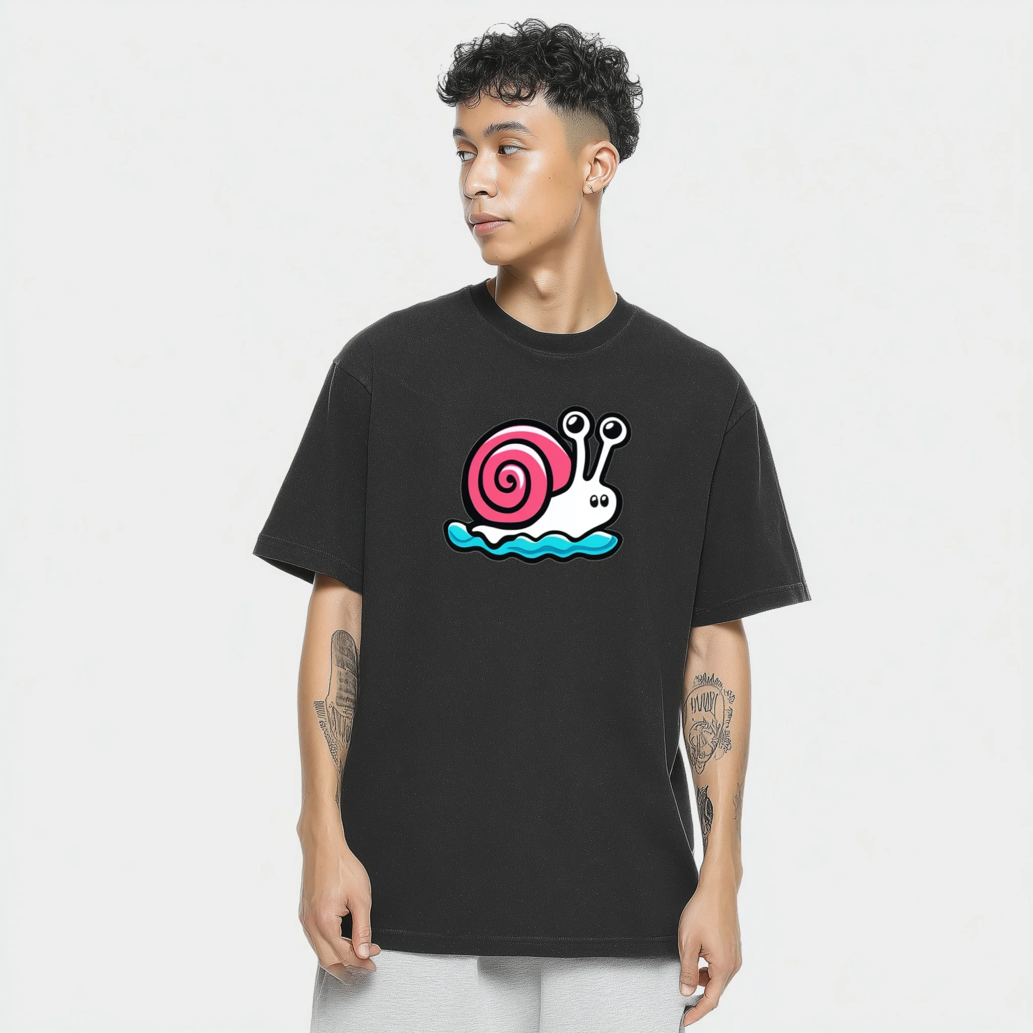 

Teevo Oversized Black T-Shirt with Cute Snail Graphic for Casual Wear