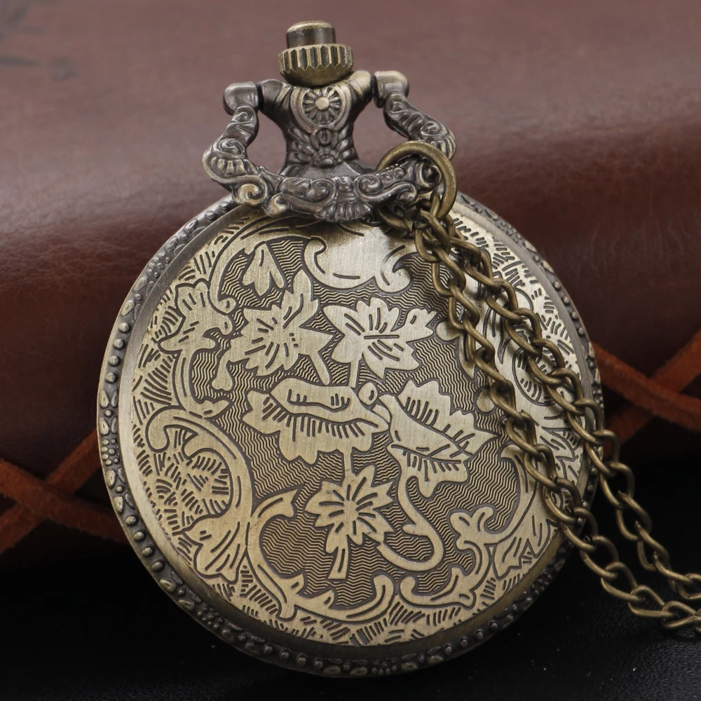 Bronze Giant Skeleton Hollow Quartz Pocket Watch Exquisite Vintage Necklace Chain Watch Pendant Men's and Women's Holiday Gift