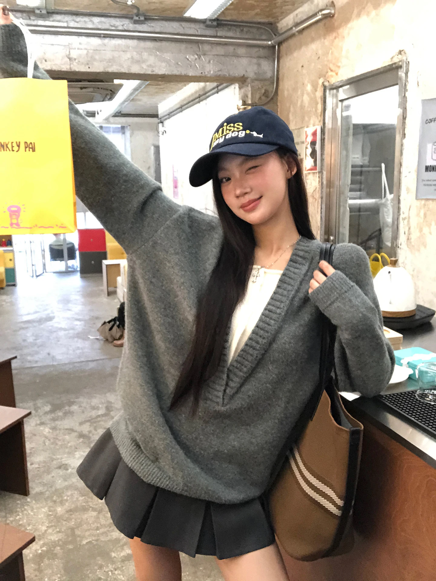 

Свободный вязаный свитер для женщин: осенний, повседневный, премиум-класса, комфортный, в стиле lazy fashion, цельный трикотажный джемпер