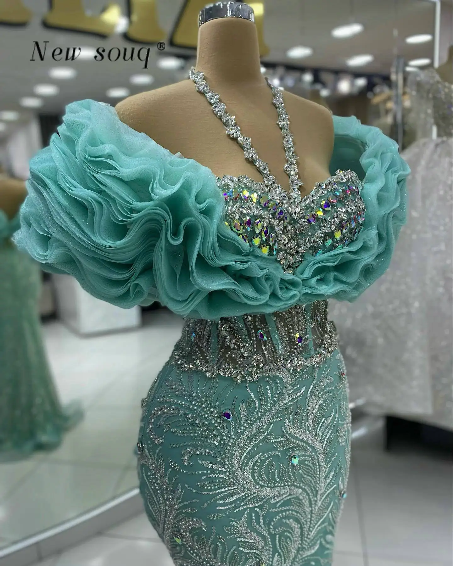 Mint Green Crystals Halter Ruffles Off Shoulder Evening Dresses Glitter Long Formal Mermaid Second Reception Party Gowns