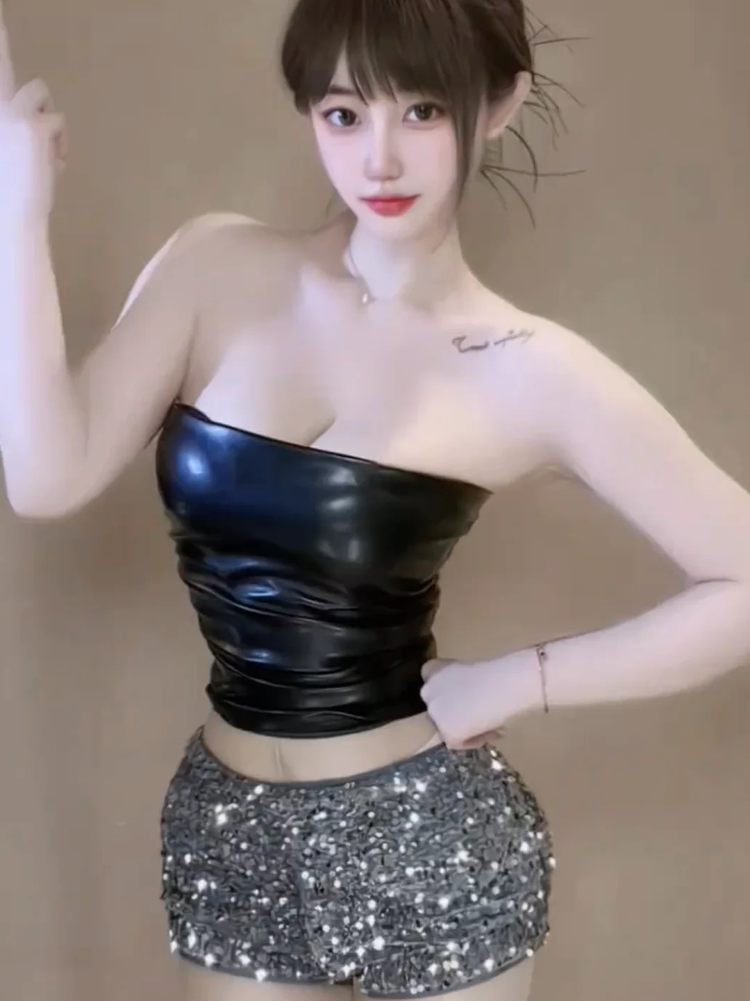 Sexy Retro Black One-Shoulder Crop Top And Sequin Shorts Two-Piece Set for Trendy Girls Summer Fashion Pure Desire Style