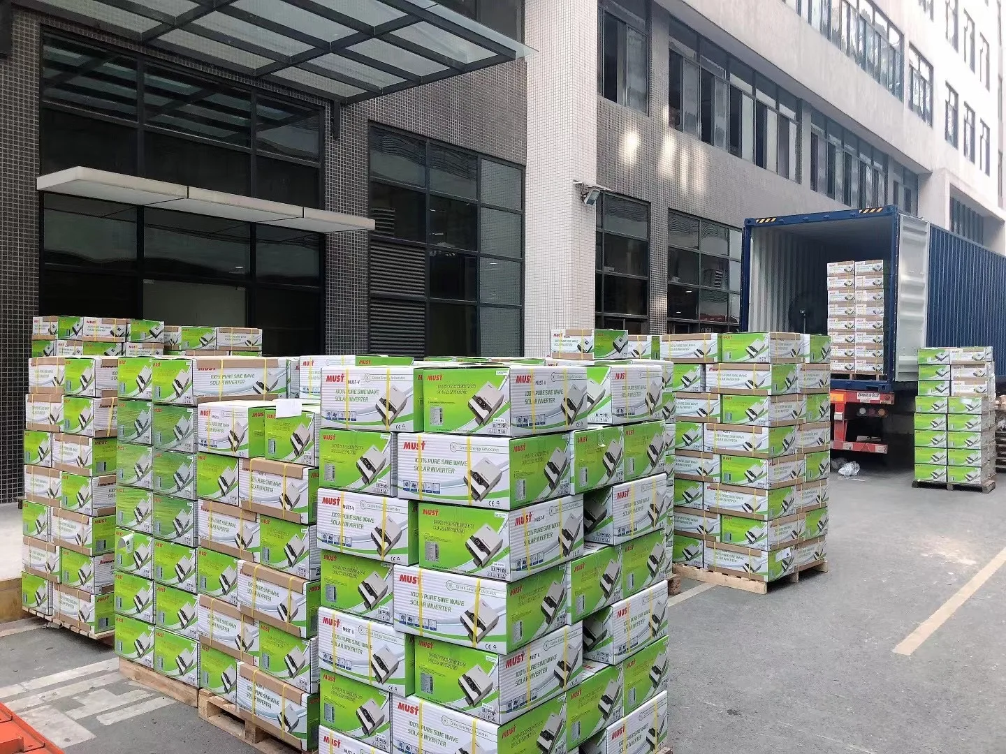 يجب أن تخزين 5KVA 48 فولت 4KW 5KW 24V 3KW 10KW شاحن كهروضوئي هجين نظام الطاقة المنزلية تخزين الطاقة الشمسية العاكس مع أجهزة تعقب MPPT