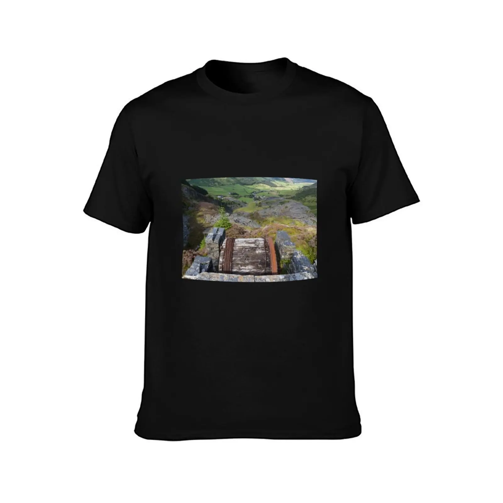 Cwm Penmachno, with slate quarry, incline drum house. T-Shirt Festive Simple T-Shirt