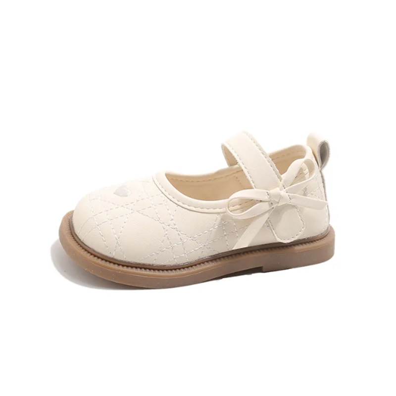 

2026 New Spring Children Shoes For Girls Leather Butterfly-knot Heart Princess Shoes Soft Sole Outdoor Fashion Kids Sneakers