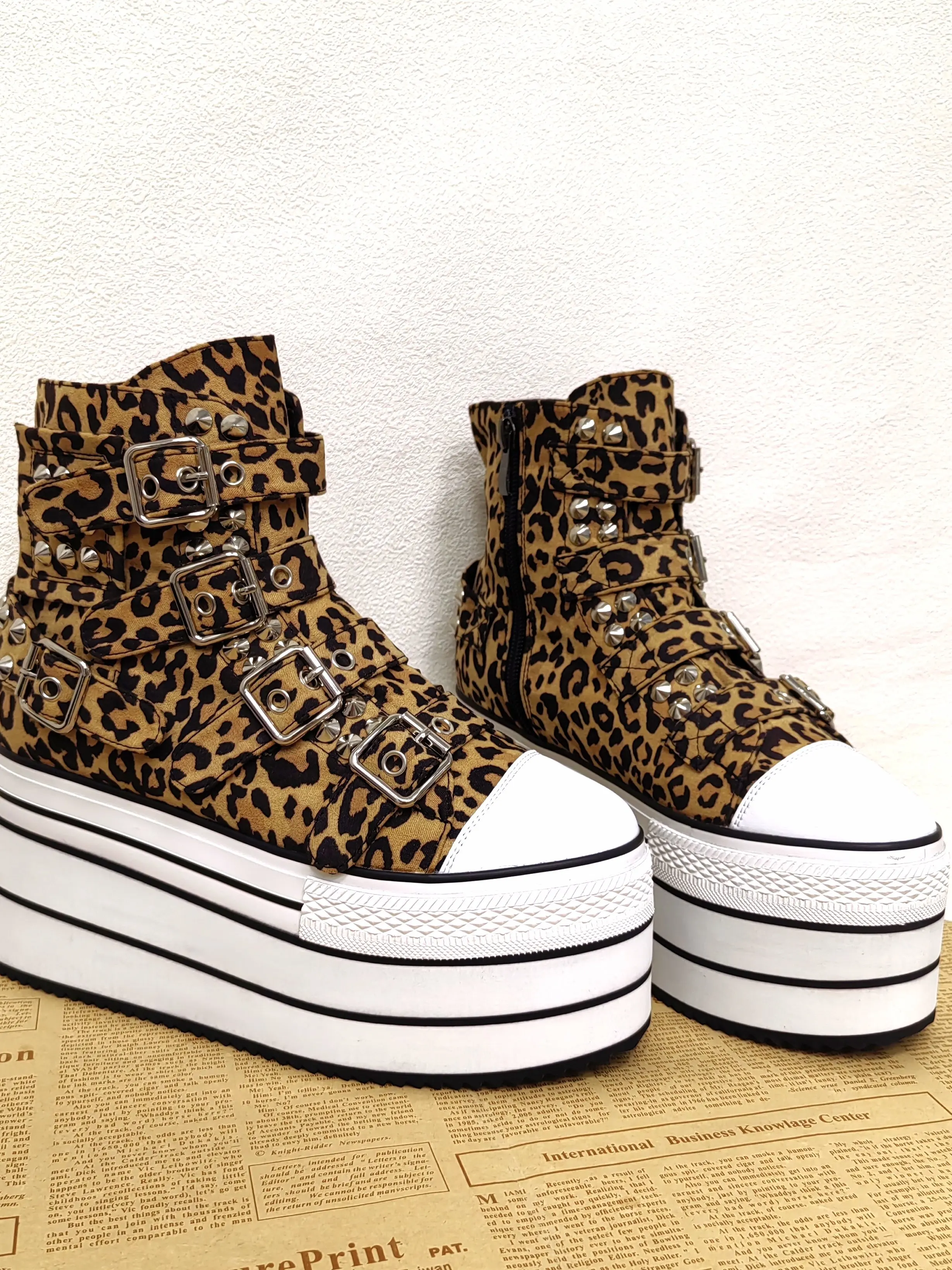 Women's Punk Leopard Print Platform Ankle Boots With Buckle & Studded Details Lace-up & Side Zipper Design Fashion Single Boots